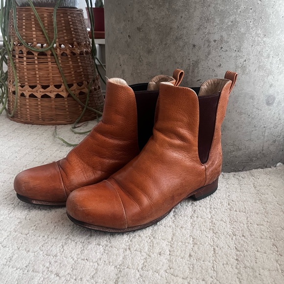 Poppy Barley Shoes - Poppy Barley Chestnut Ankle Booties